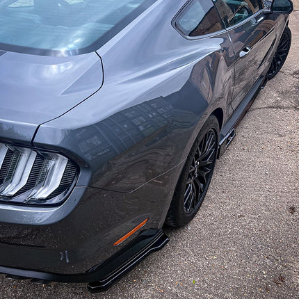 Triple R Composites - Ford Mustang 5.0L FL Rear Spats | Car Enhancements UK