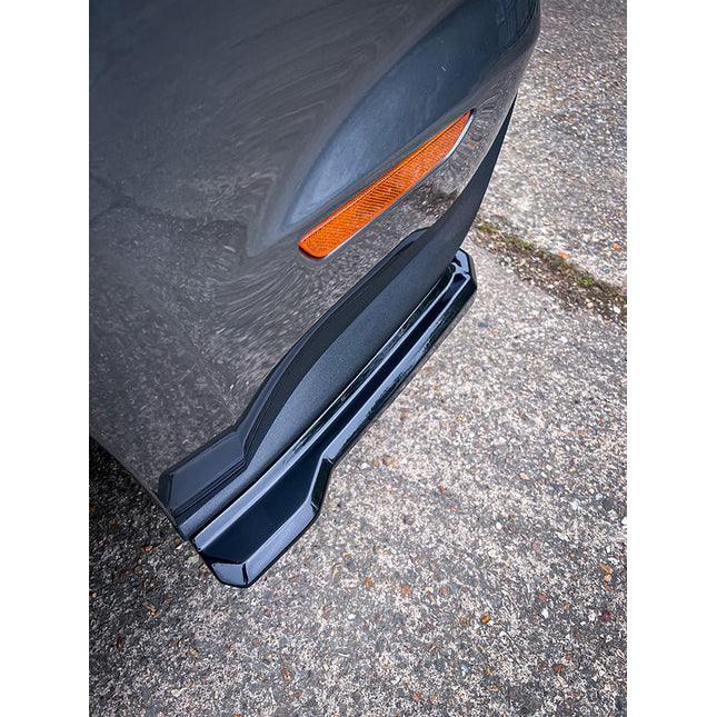 Triple R Composites - Ford Mustang 5.0L FL Rear Spats | Car Enhancements UK