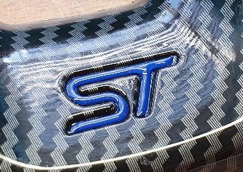 Gel "ST" Insert for Lower Carbon Steering Wheel Cover - Car Enhancements UK