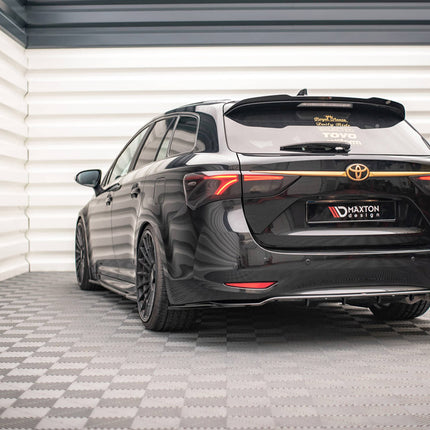 CENTRAL REAR SPLITTER (VERTICAL BARS) TOYOTA AVENSIS MK3.5 (2015-2018) - Car Enhancements UK