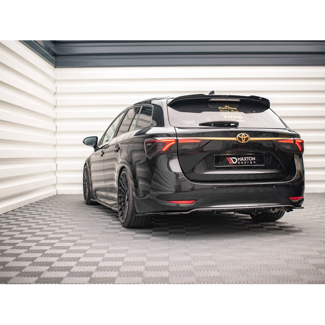 CENTRAL REAR SPLITTER (VERTICAL BARS) TOYOTA AVENSIS MK3.5 (2015-2018) - Car Enhancements UK