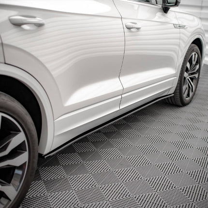 SIDE SKIRTS DIFFUSERS VW TOUAREG R-LINE MK3 (2018-) - Car Enhancements UK