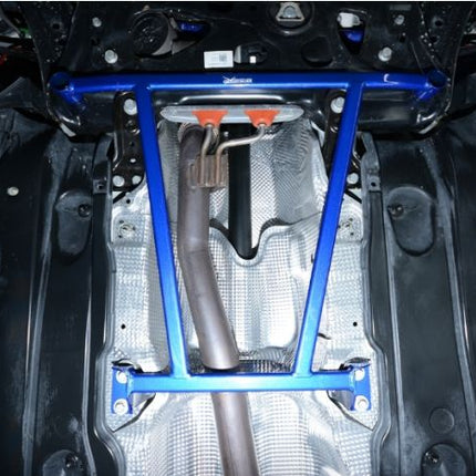 VOLKSWAGEN GOLF MK7 14- MIDDLE LOWER BRACE - 1PCS SET - Car Enhancements UK